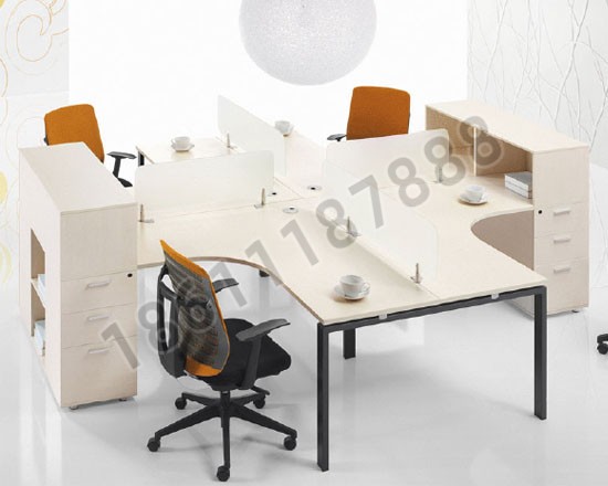 點(diǎn)擊查看商品:屏風(fēng)桌